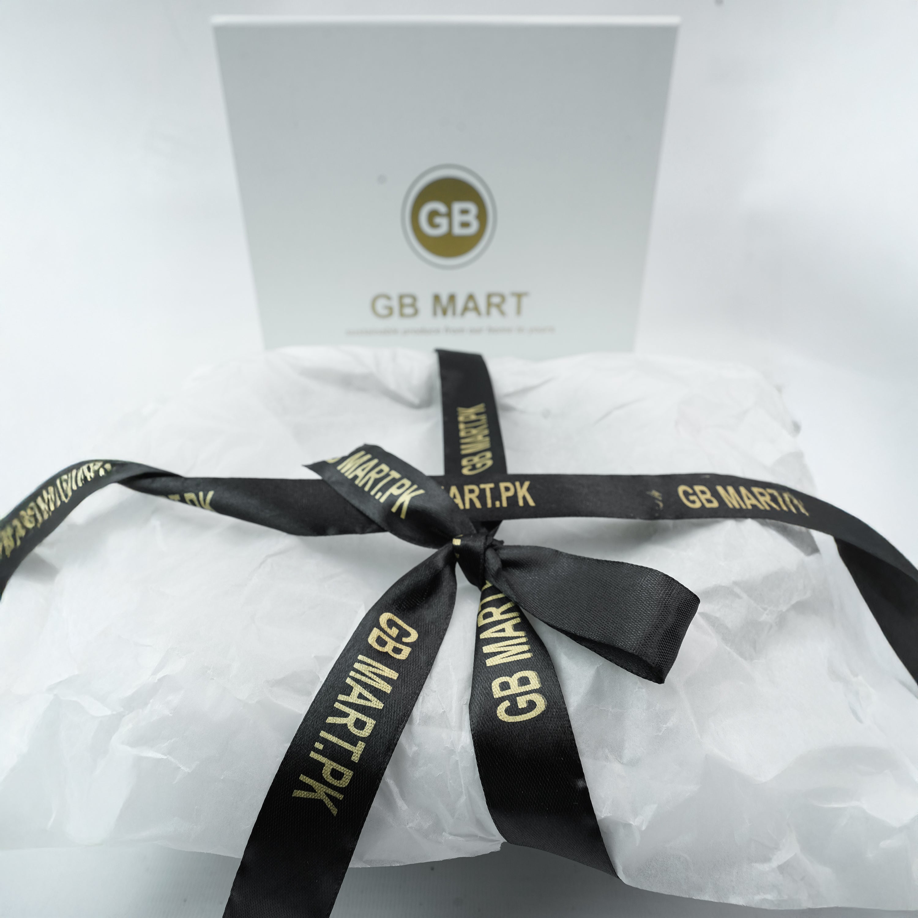 The Qar: Traditional Handwoven Woolen Shawl